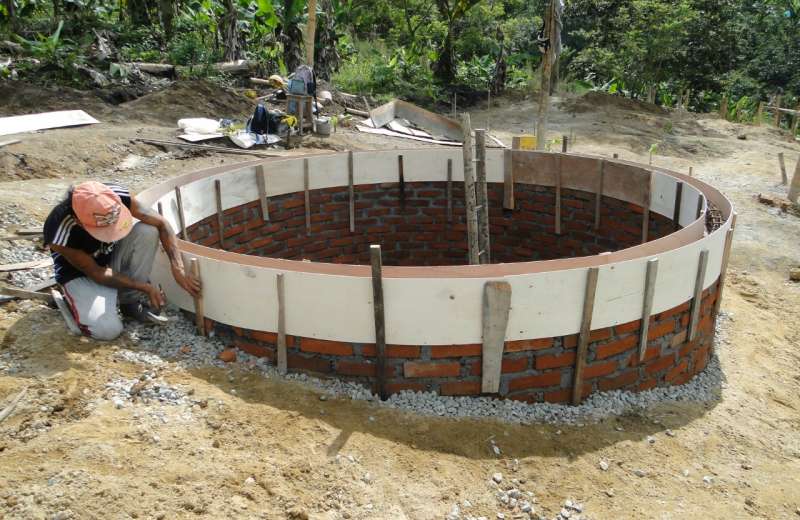 Universidad la Gran Colombia construye pozos sépticos para tratamiento de aguas residuales